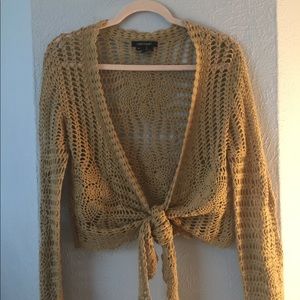 Tan crochet Karen Kane front tie cardigan